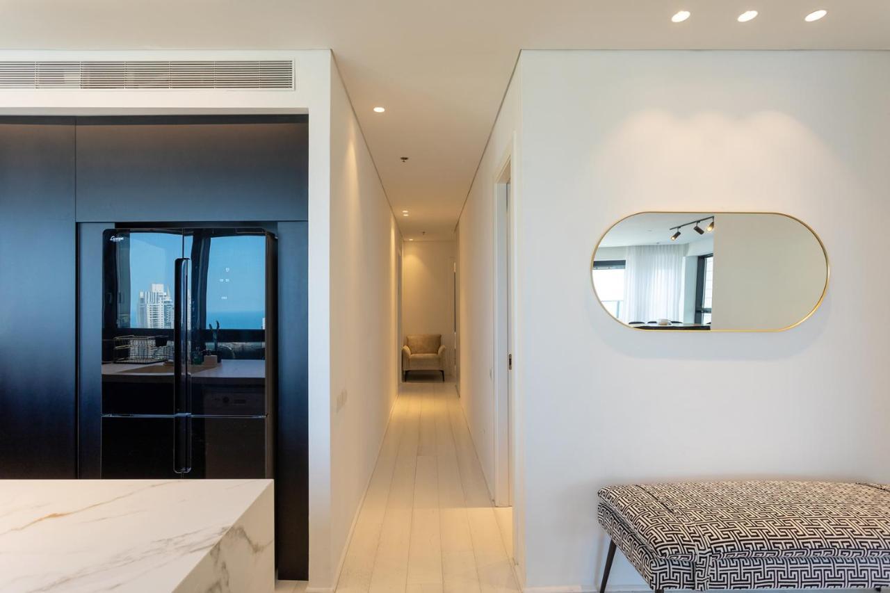 شقة Yalarent Sea-Breeze Penthouse With Jacuzzi بات يام المظهر الخارجي الصورة