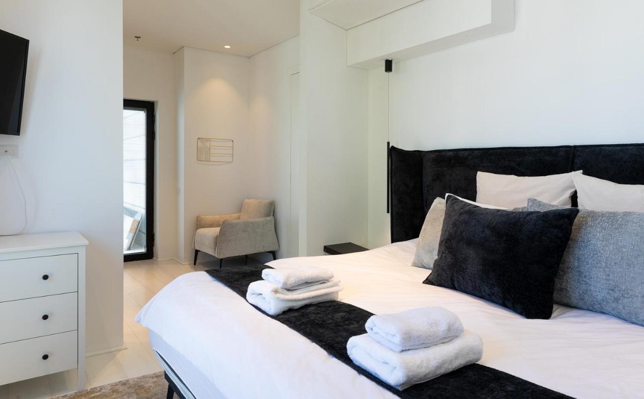 شقة Yalarent Sea-Breeze Penthouse With Jacuzzi بات يام المظهر الخارجي الصورة